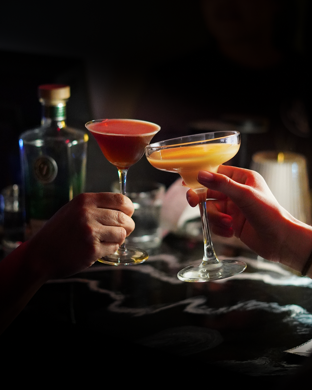 Raíces Rojas con Mezcal SIE7E DESEOS Espadín