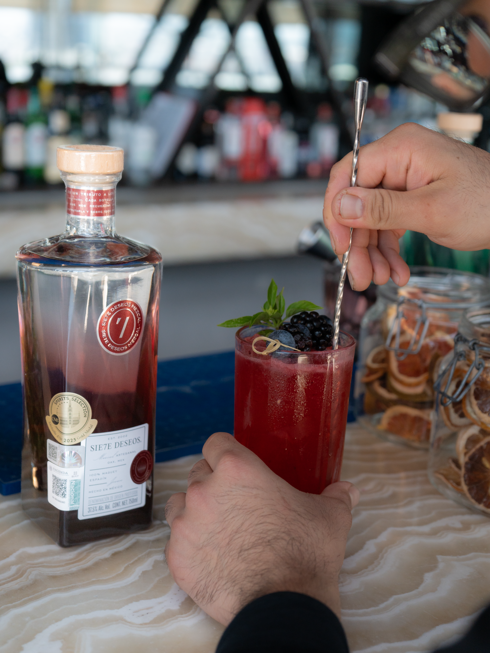 Sol de Maguey con Mezcal SIE7E DESEOS Espadín